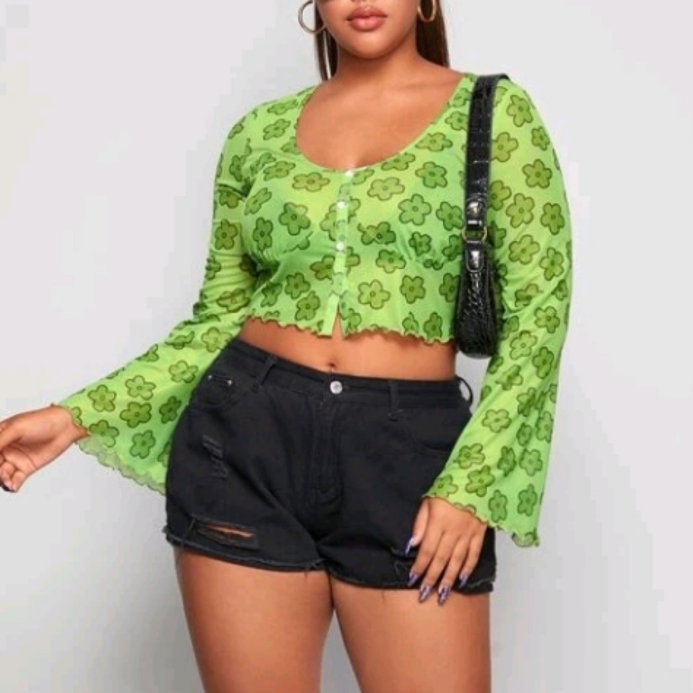 💜5 for 20$💜 SHEIN Mesh Floral Bell Sleeve Crop Top